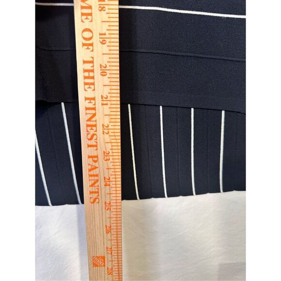 MaxMara Striped Boxy Top Navy White Short Sleeve Geometric Pattern Size M - Picture 4 of 8